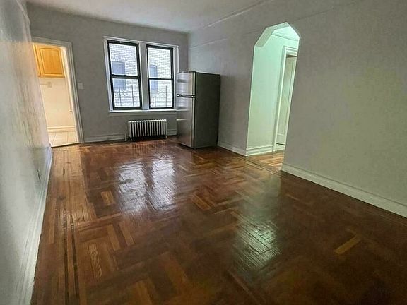 2nd image of 415 Lefferts Ave #8B