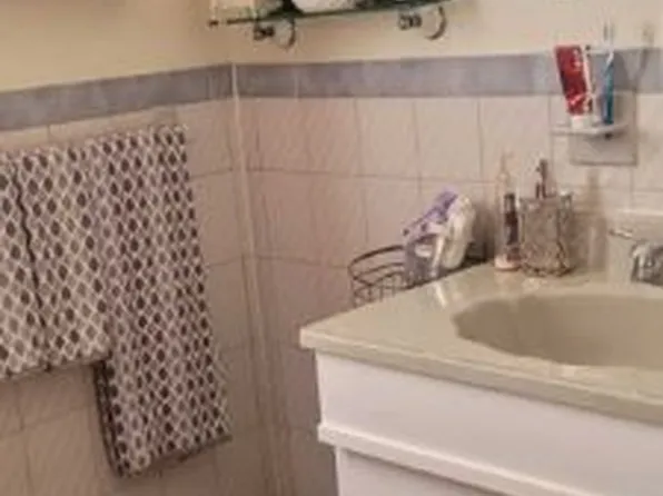 1517 39th Street image 8 of 11