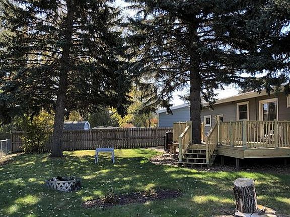 4th image of 1070 Foster Dr