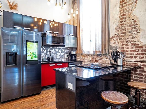 3rd image of 650 Glen Iris Dr NE APT 30