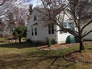 3rd image of 81 Cedar Ct