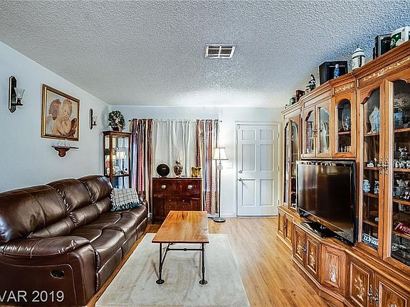 5th image of 133 Hillsway Dr