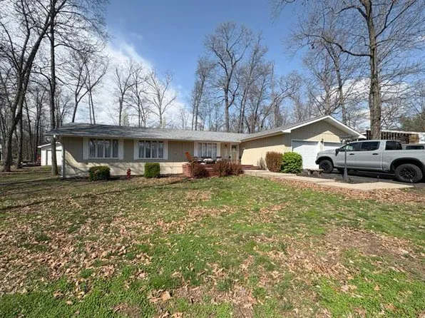 1895 County Road 1035 N, Fairfield, IL 62837