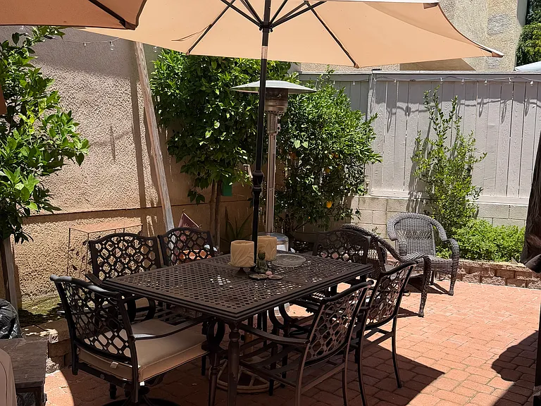 25 Santa Monica St — Photo 27