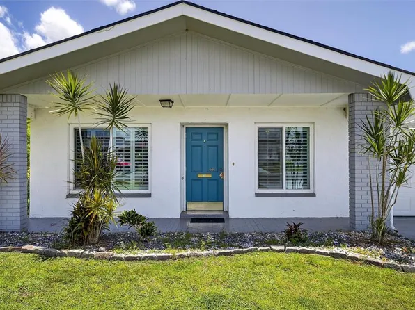 1624 Costa St, Sun City Center, FL 33573