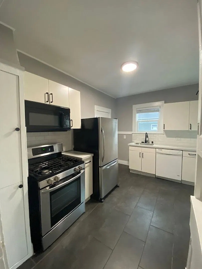 953-959 26th — Photo 3