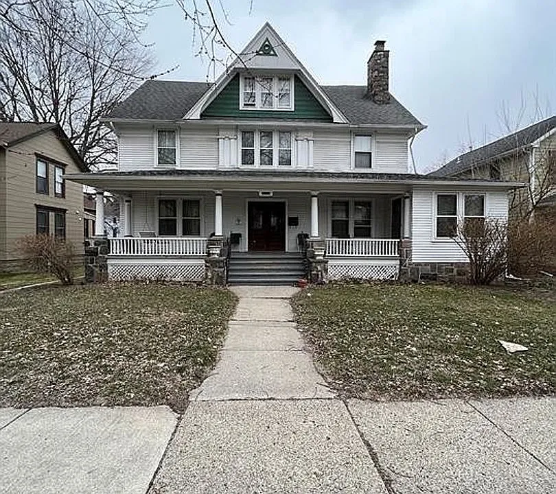 310 N Hamilton St
