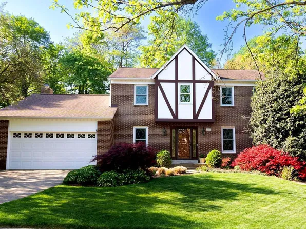 9089 Wexford Dr, Vienna, VA 22182