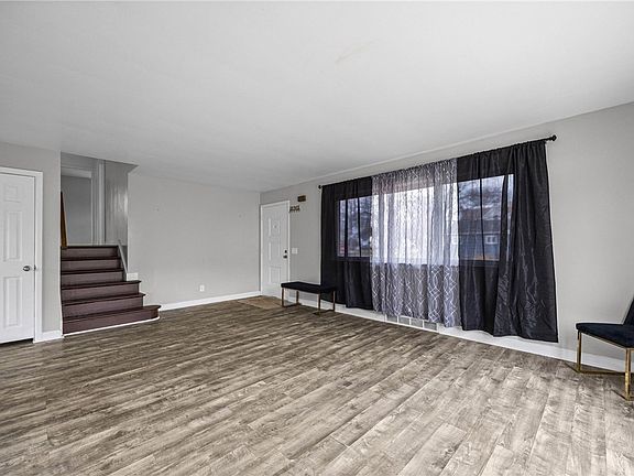 4th image of 591 Britton Rd