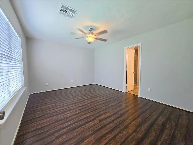 1423 Stone Bluff Dr — Photo 14