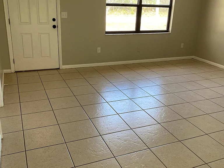 622 Lemans Dr — Photo 8