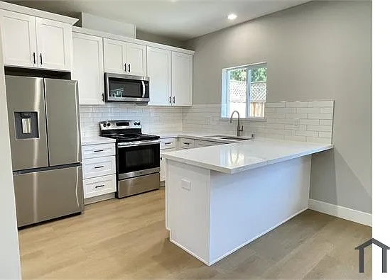 1894 Wesley Ct #2 — Photo 3