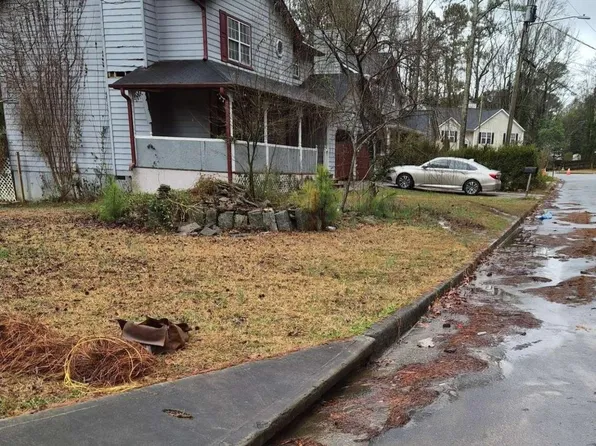 512 Ryan Pl, Stone Mountain, GA 30087