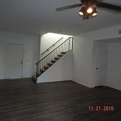 3 bed, 2.5 bath, 1466 sqft, $1,625 — Photo 4