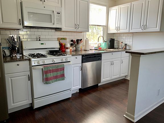 3rd image of 7221 Loretto Ave Floor 2
