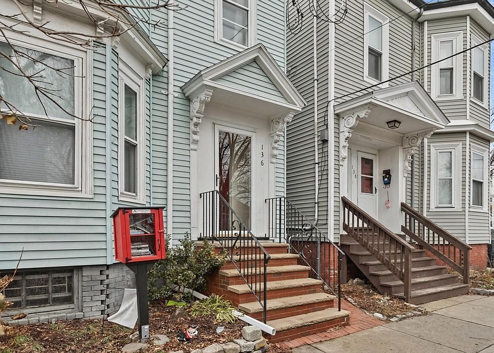 1st image of 136 Coleridge St
