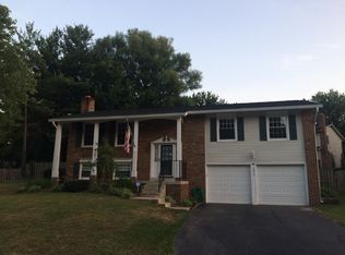 8857 Applecross Ln, Springfield, VA 22153