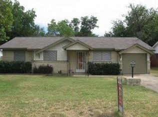 356 Belle St, Bedford, TX 76022