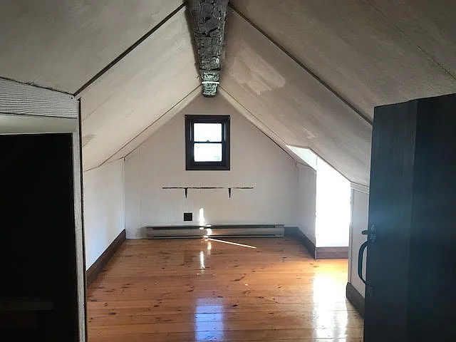 1064 William St — Photo 14