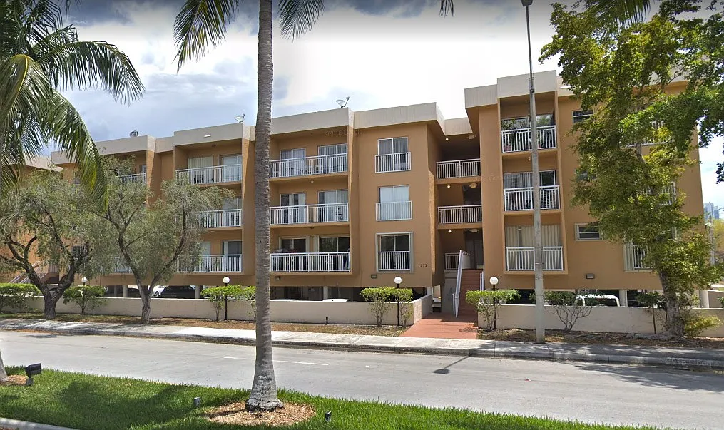 2 bed, 870 sqft, $2,500 — Photo 2