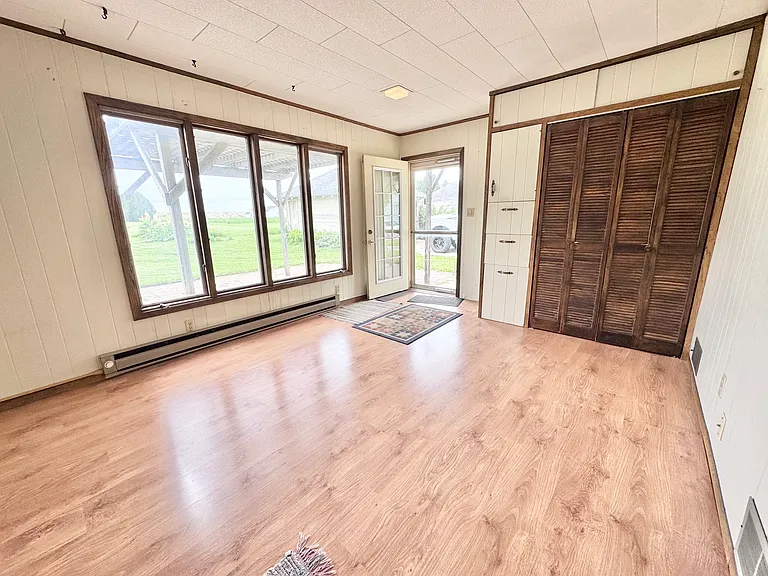 1016 Pleasant St — Photo 15