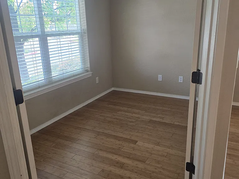 233 Wintersage Cir — Photo 20