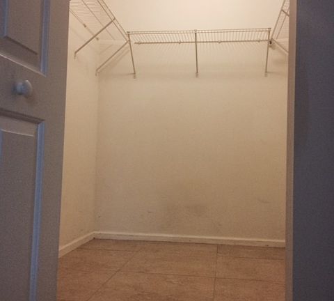 2nd image of 525 SE 20th St
