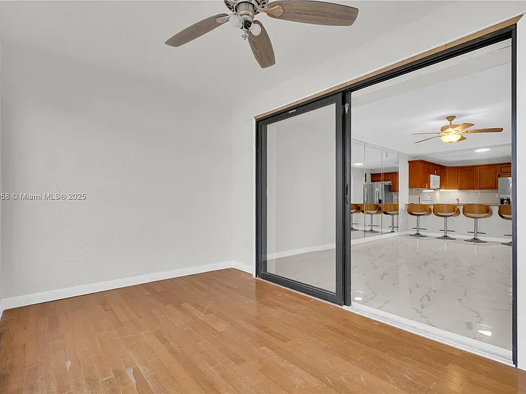 9355 SW 8th St #425 — Photo 10