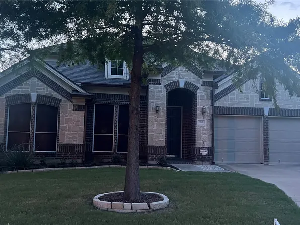 702 Eagle Ct, Mansfield, TX 76063