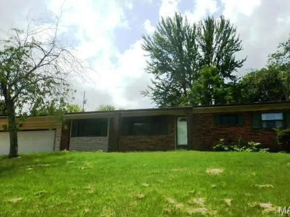 101 Juanita Ln, Arnold, MO 63010