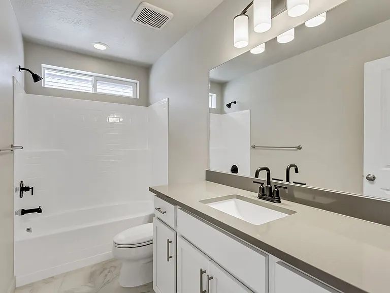 2412 N Sunmore Way — Photo 18