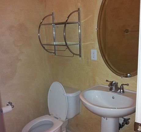 5th image of 1634 Glenmore Dr