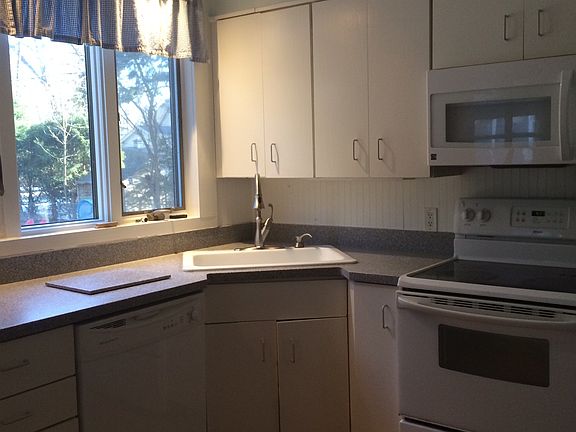 Kitchen with new countertops