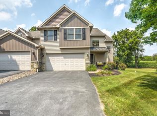214 Fieldcrest Ln, Ephrata, PA 17522