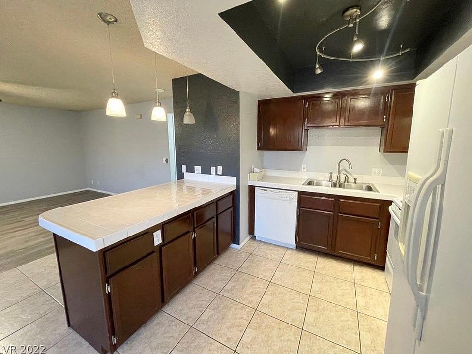 1st image of 1325 Cinder Rock Dr Unit 202