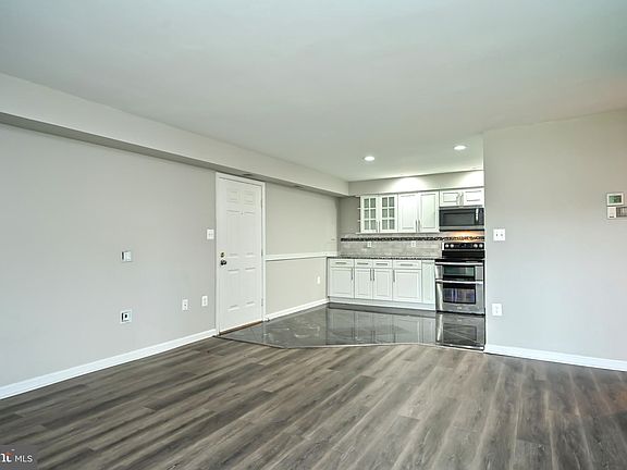 5th image of 6945 Mary Caroline Cir #6945B
