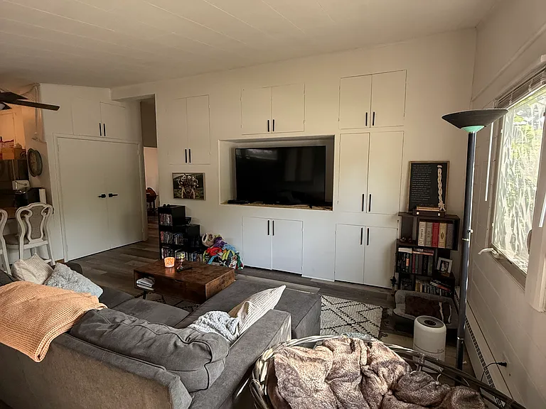 1801 Boyd Ave #1 — Photo 2