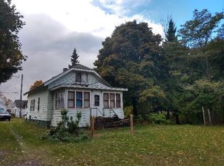818 Conglomerate St, Ontonagon, MI 49953