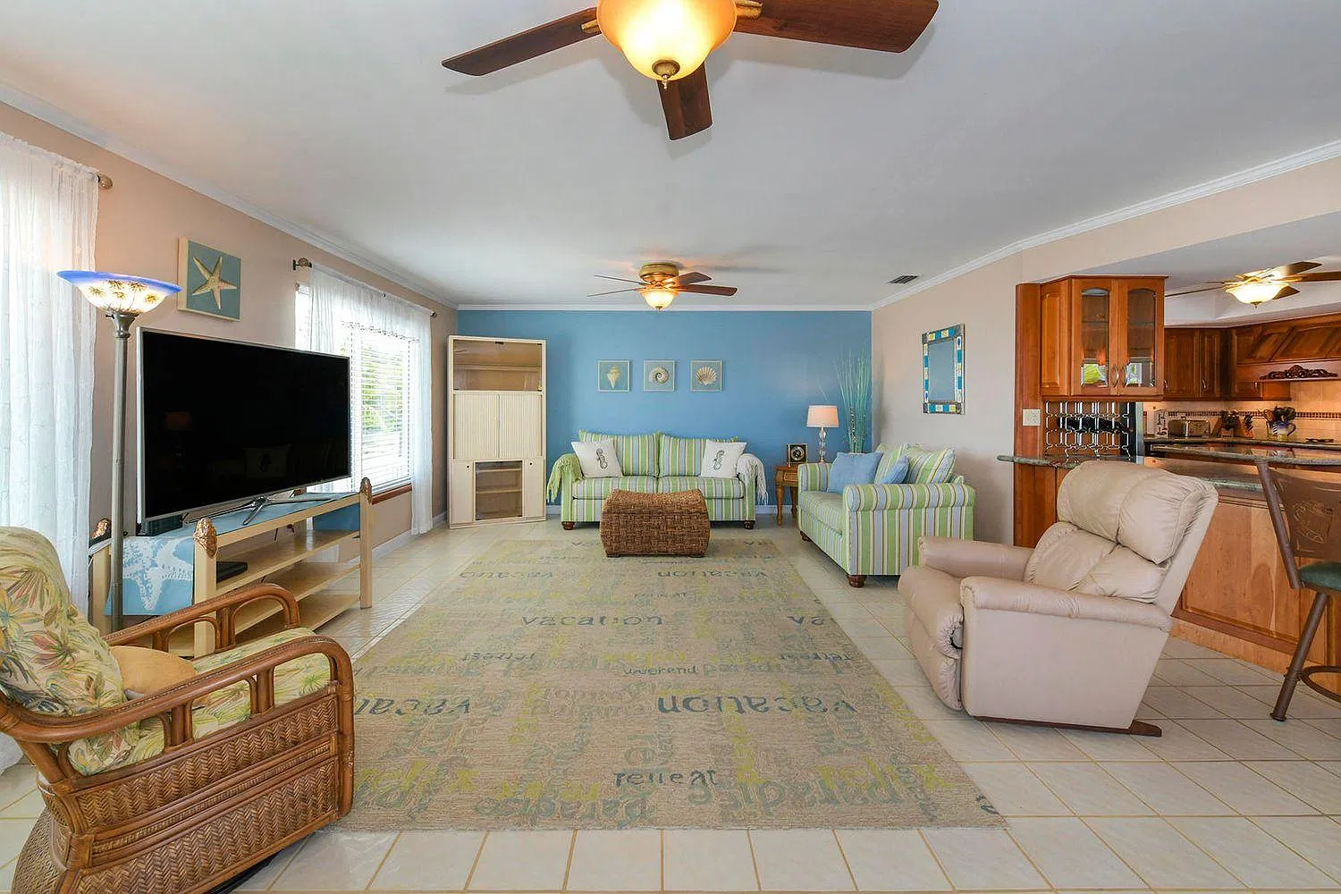 4 bed, 2000 sqft, $6,000 — Photo 2
