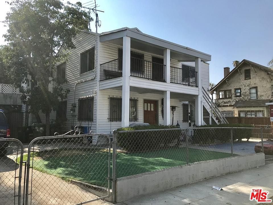 2nd image of 1811 S Ardmore Ave