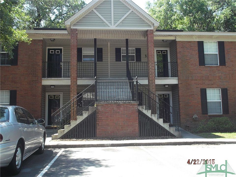 2nd image of 211 Edgewater Drive #31