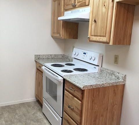 3rd image of 64 E Evelyn Ct