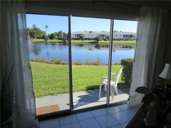 620 E Lake Jasmine Cir APT 102, Vero Beach, FL 32962