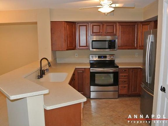 3rd image of 40 Sandstone Ct APT I