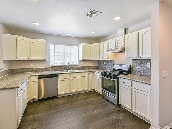 4th image of 8834 E Avenue T