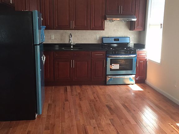 5th image of 2714 Claflin Ave ##1