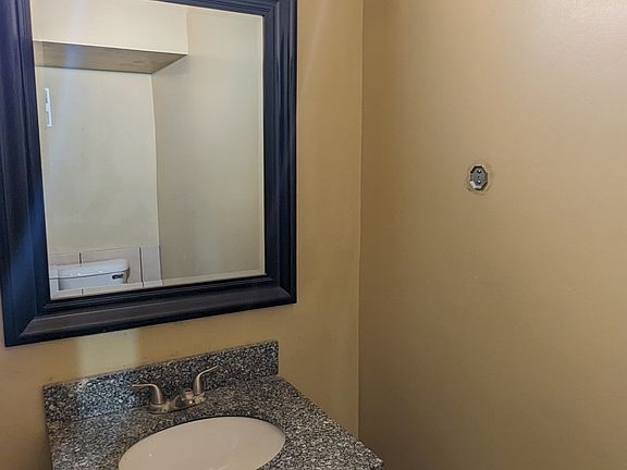 5th image of 607 N 2nd St #607