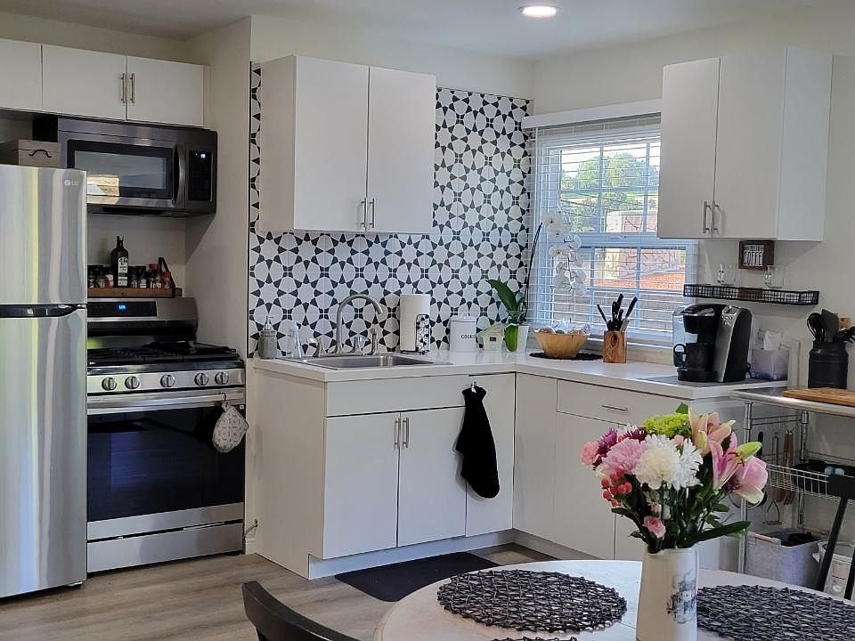 brand new finishes and appliciances