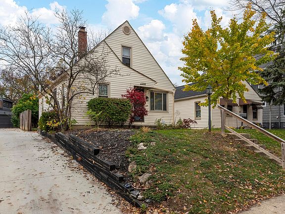 2nd image of 1219 Eastview Ave