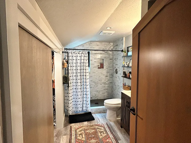 370 Snowbird Loop — Photo 9